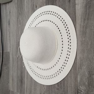White Sunhat